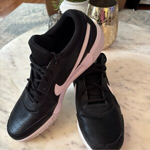 Nike Black and Pink Women's Sneakers